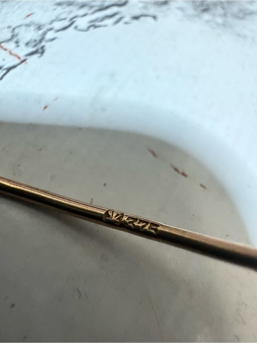 Solid 9K Yellow Gold Bangle Bracelet - 2.5" Diameter, 3g Genuine 375 Gold - Picture 2 of 2